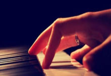 IM体育:骑士三分3连击拉开分差,哈登上场打成3+1止血.